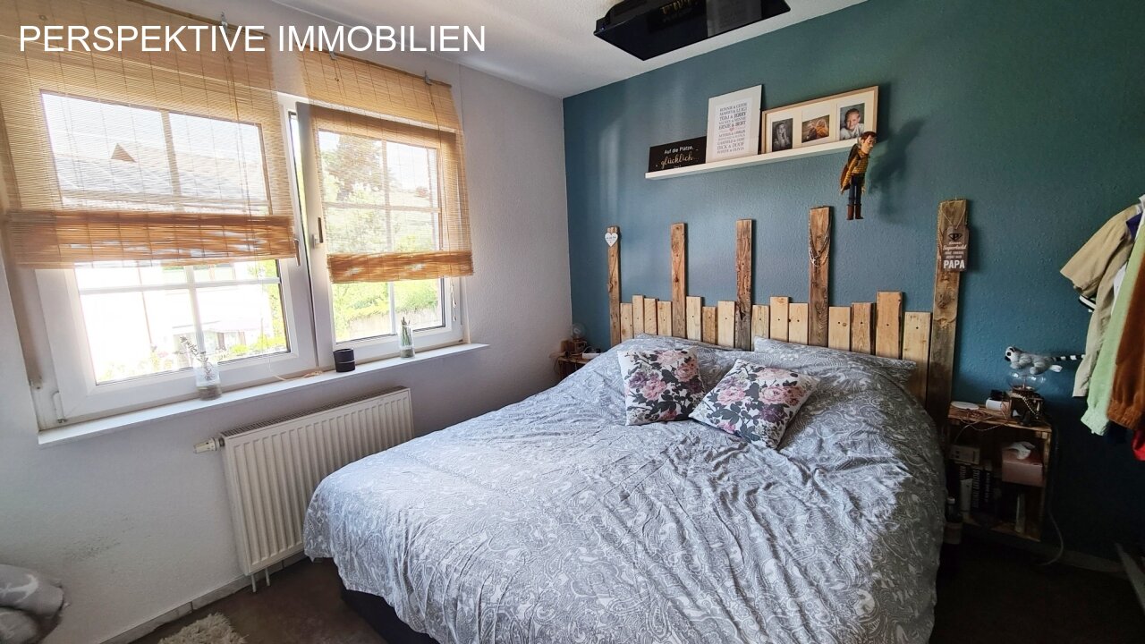 Romantisches Einfamilienhaus mit Einliegerwohnung und traumhaftem Garten